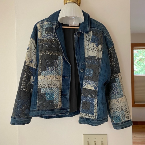 We the free quilted light puffer - Picture 4 of 4